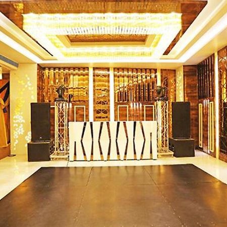 Fabhotel Ronald Inn Faridabad Exterior foto
